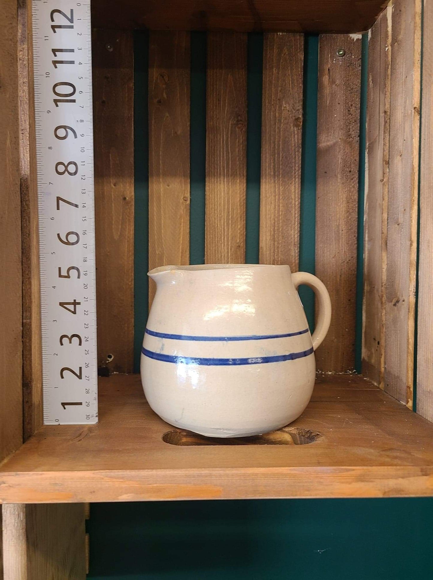 Short and stout vintage jug - Classic & Kitsch